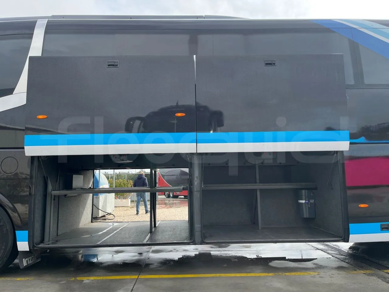 Irizar i6 14.37/480 - EUR5 - 353kW - 13.870m - luggage rack photo