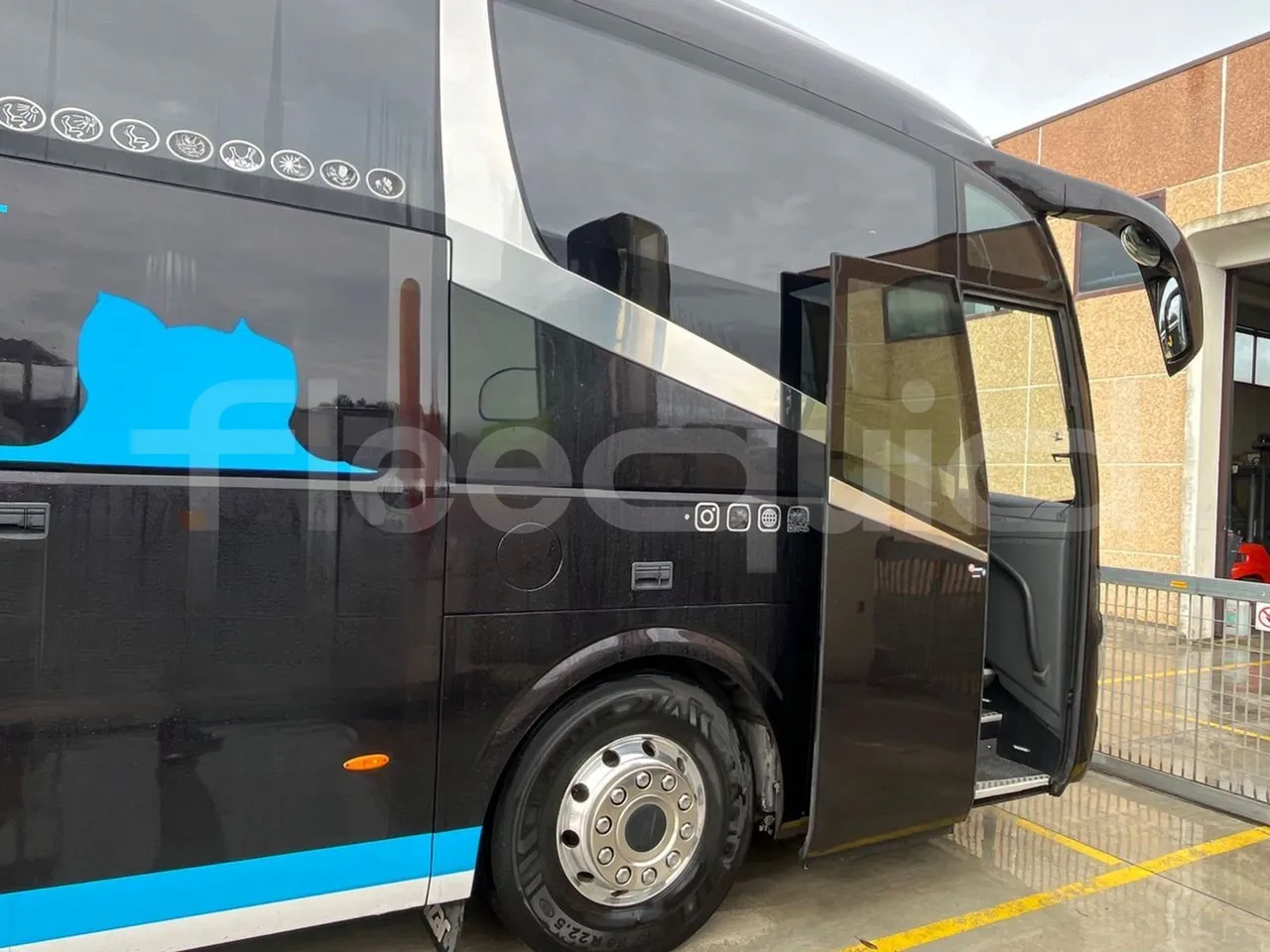 Irizar i6 14.37/480 - EUR5 - 353kW - 13.870m - platform open photo