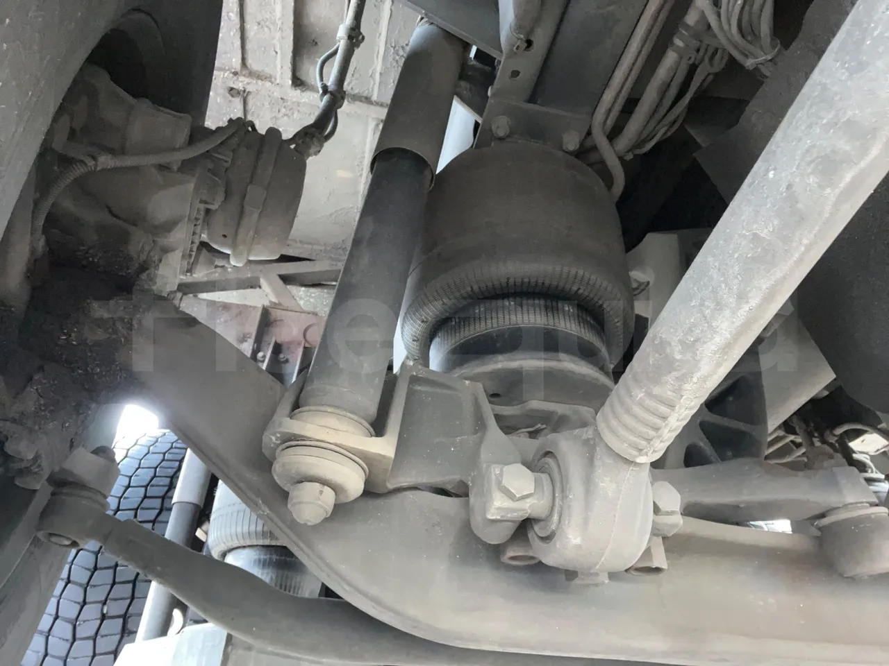 Irizar i6 14.37/480 - EUR5 - 353kW - 13.870m - axel 3 shock absorbers 2 left