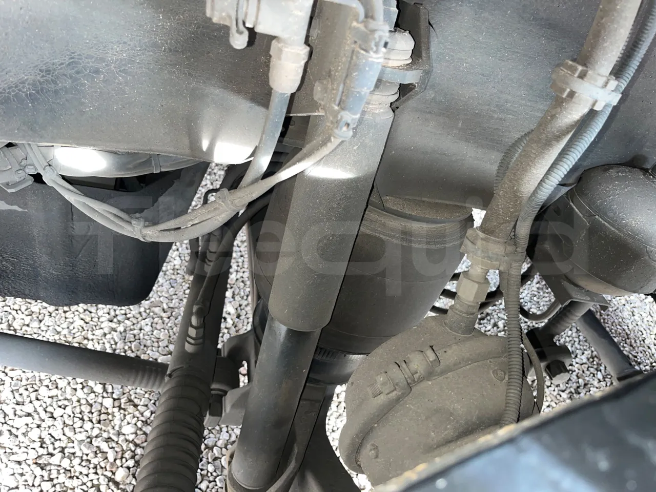 Irizar i6 14.37/480 - EUR5 - 353kW - 13.870m - axel 3 shock absorbers 1 right