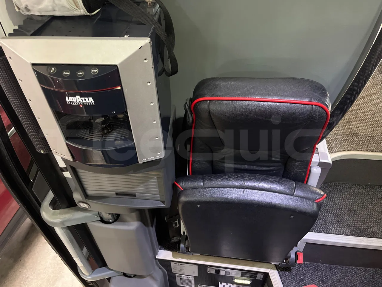 Irizar i6 14.37/480 - EUR5 - 353kW - 13.870m - hostess seat photo