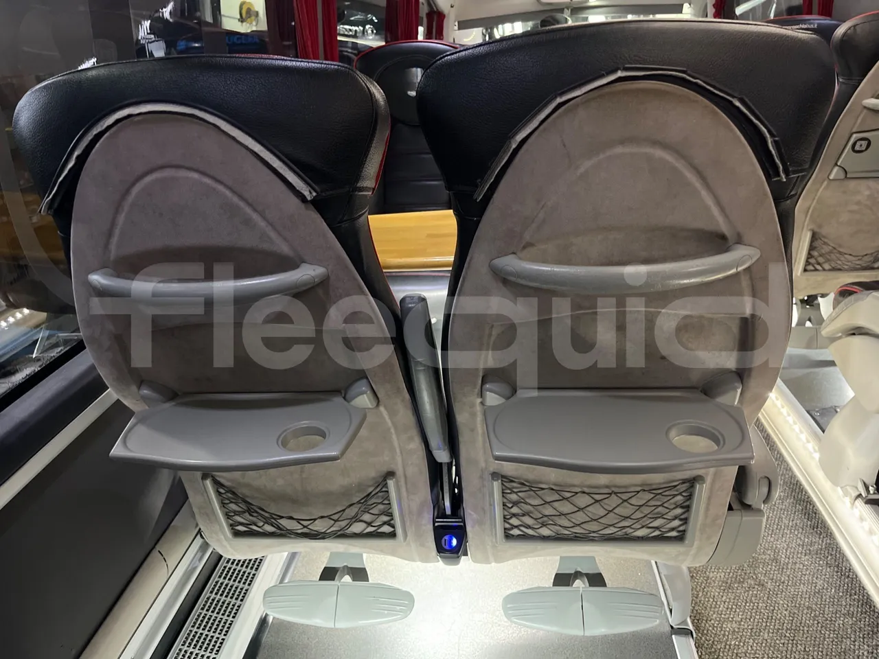 Irizar i6 14.37/480 - EUR5 - 353kW - 13.870m - table detail photo