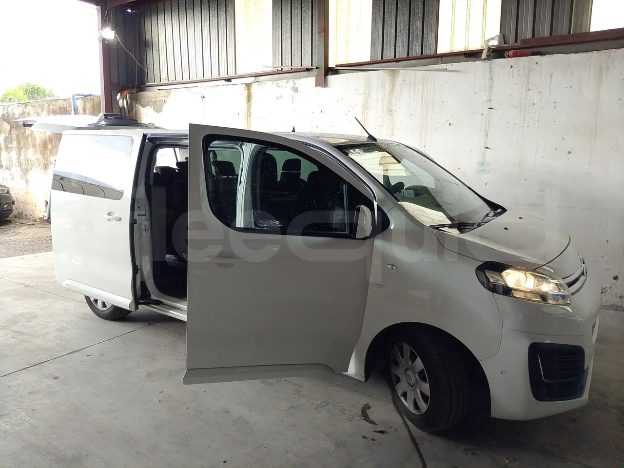 Citroën Spacetourer Jumpy - Euro6 - kw110 - 4.9mt - air conditioning compressor