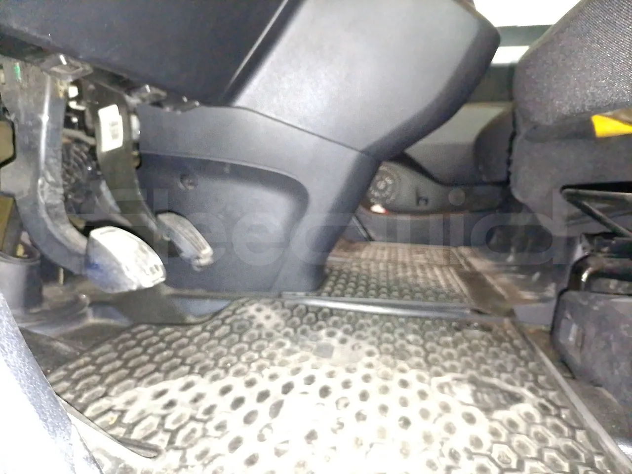 Citroën Spacetourer Jumpy - Euro6 - kw110 - 4.9mt - monitor detail photo