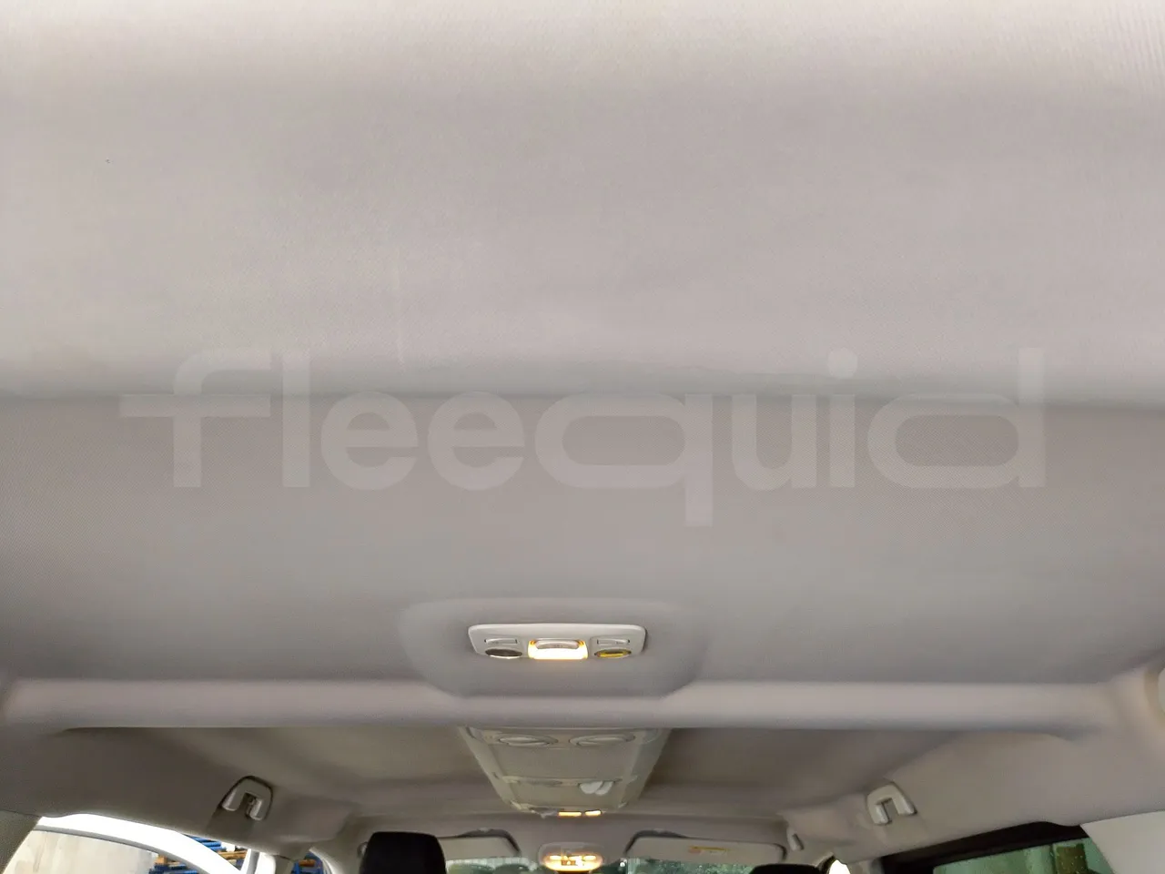 Citroën Spacetourer Jumpy - Euro6 - kw110 - 4.9mt - overhead compartments photo