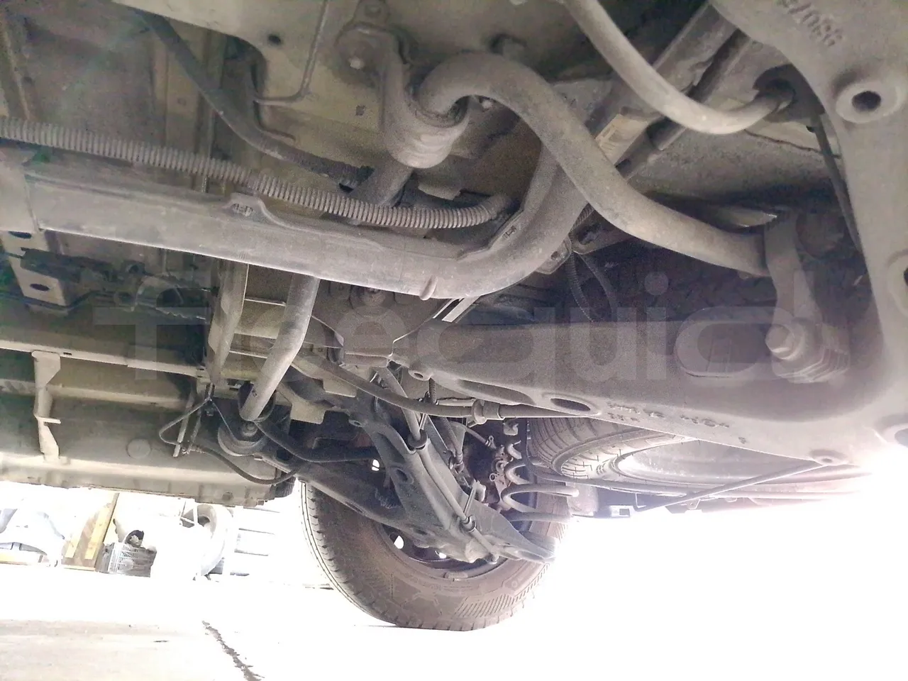 Citroën Spacetourer Jumpy - Euro6 - kw110 - 4.9mt - axle 2 shock absorbers 1 left