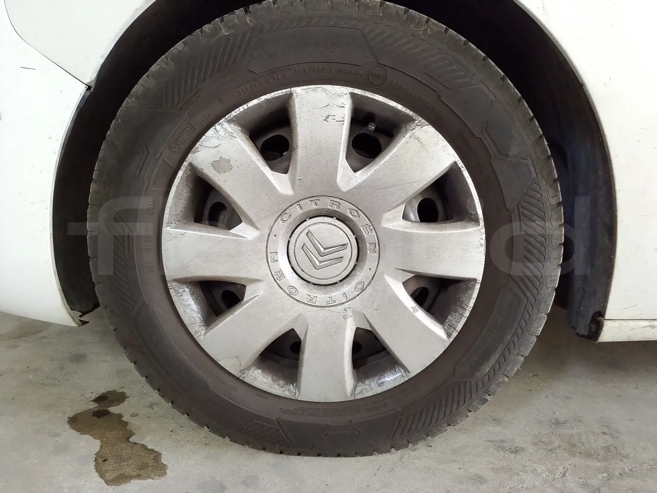 Citroën Spacetourer Jumpy - Euro6 - kw110 - 4.9mt - rear left tire photo