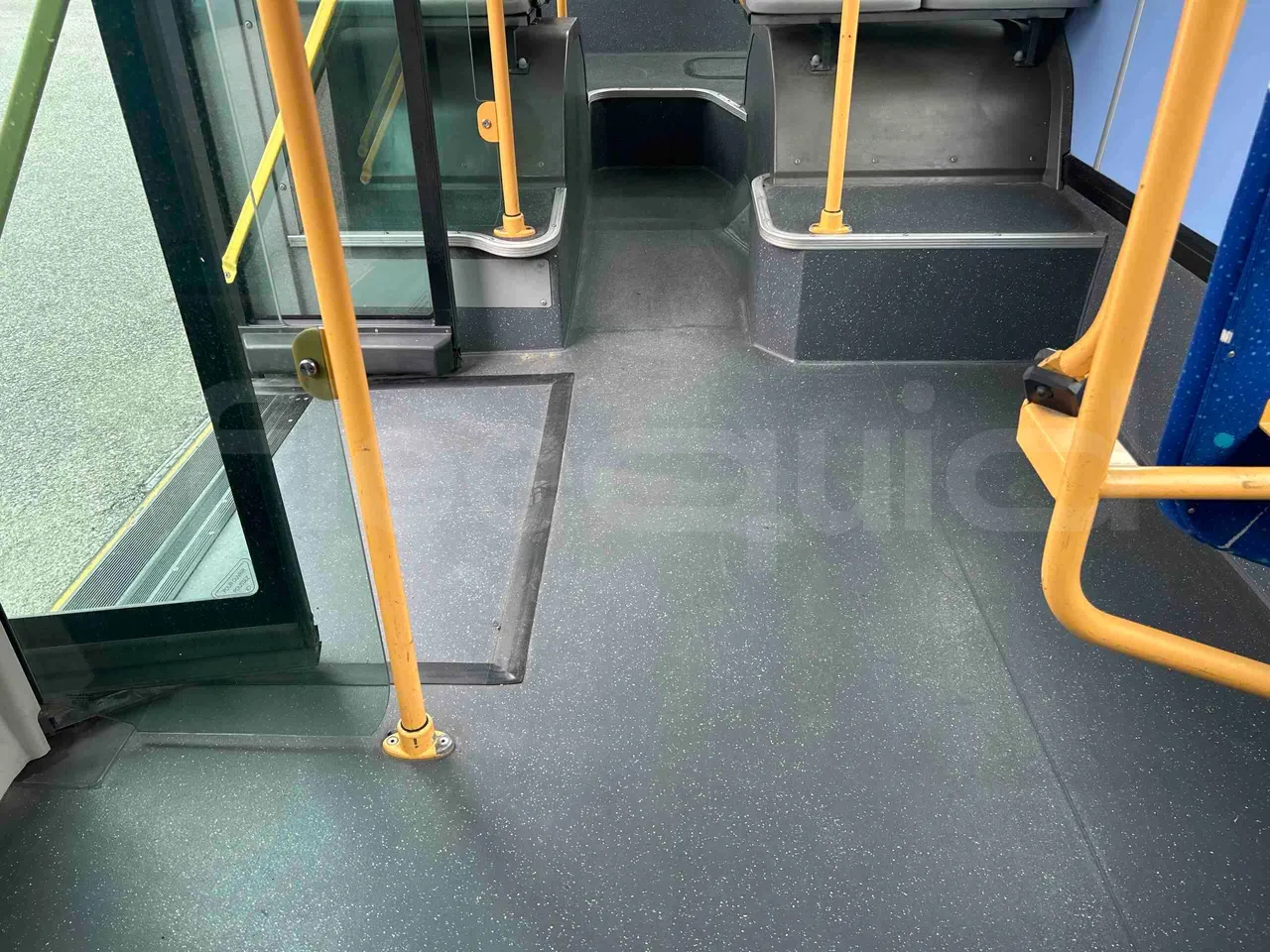 Heuliez GX127 GX127  - Euro5 - 160kW - 9.420mt - handrails photo