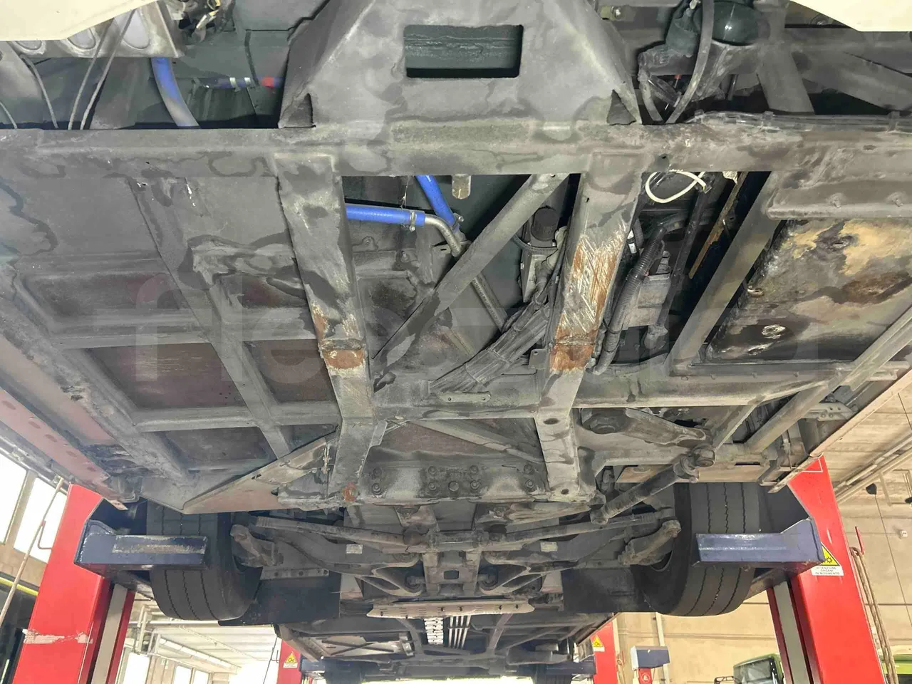 Heuliez GX127 GX127  - Euro5 - 160kW - 9.420mt - front undercarriage from front