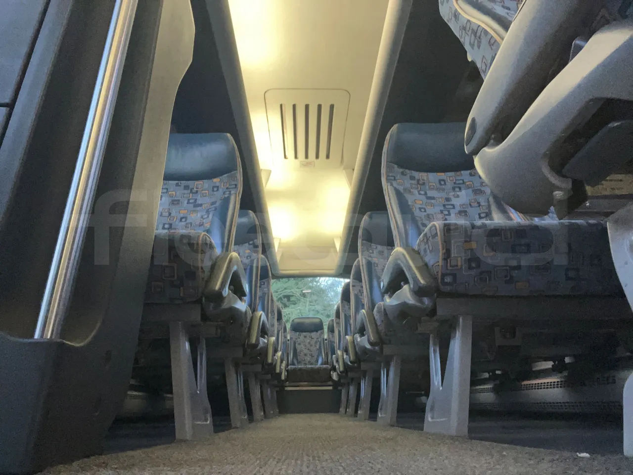 Man Lion's Coach B.2007 - EUR5 - 294kW - 12.000m - seat brackets photo