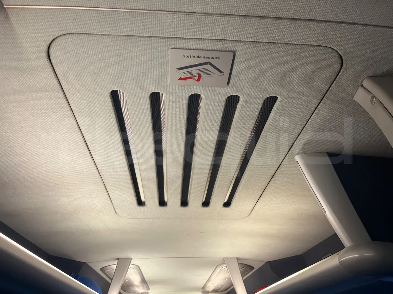 Man Lion's Coach B.2007 - EUR5 - 294kW - 12.000m - roof hatch 1