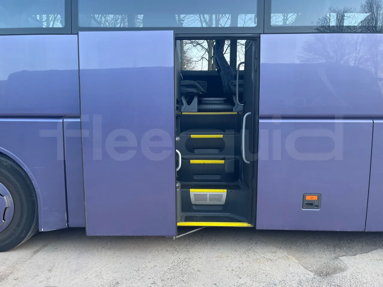 Man Lion's Coach B.2007 - EUR5 - 294kW - 12.000m - under carpet photo