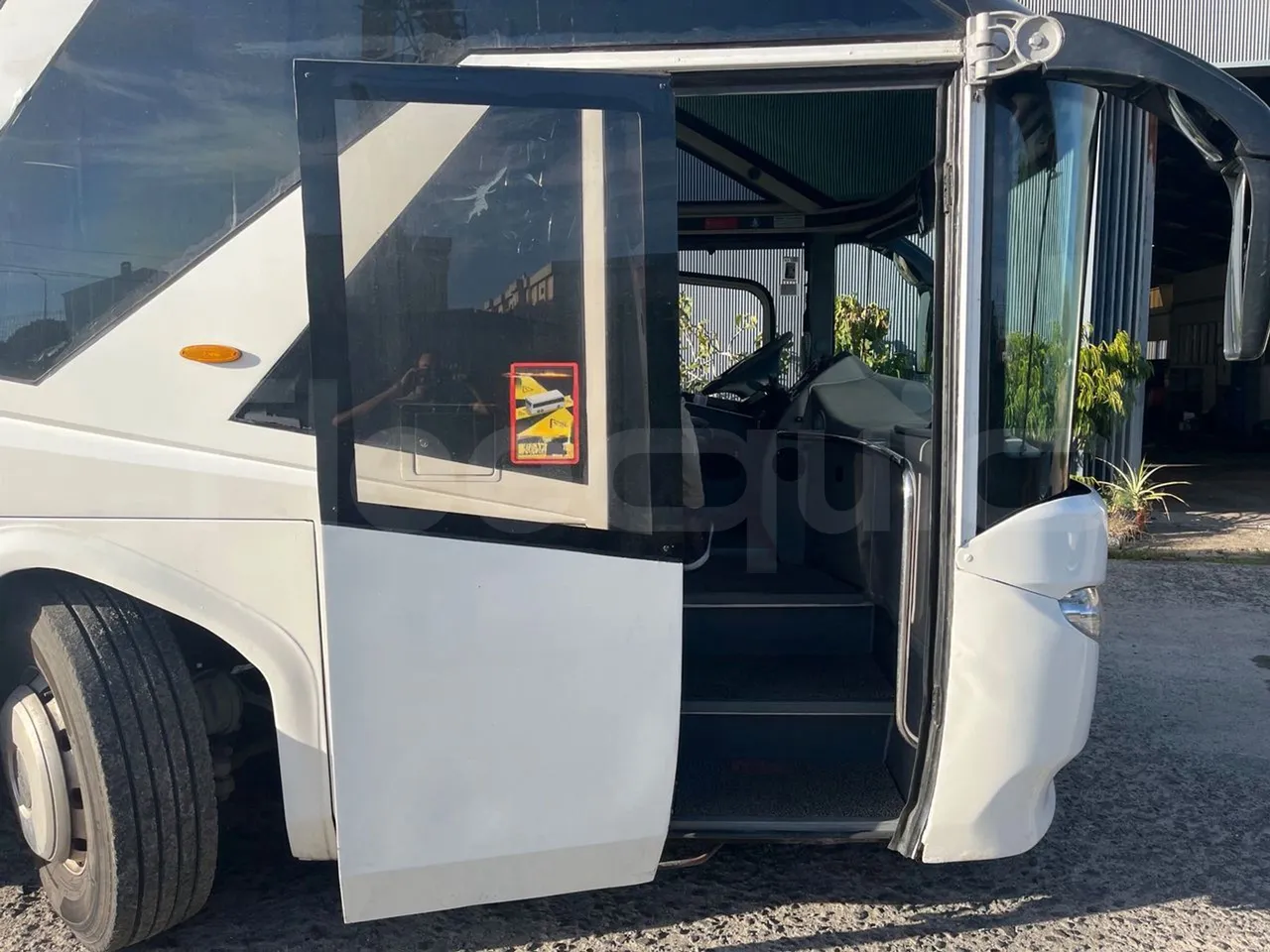 Iveco 397E 397E12.45 - Euro4 - 331kW - 12.850mt - front door 1 open