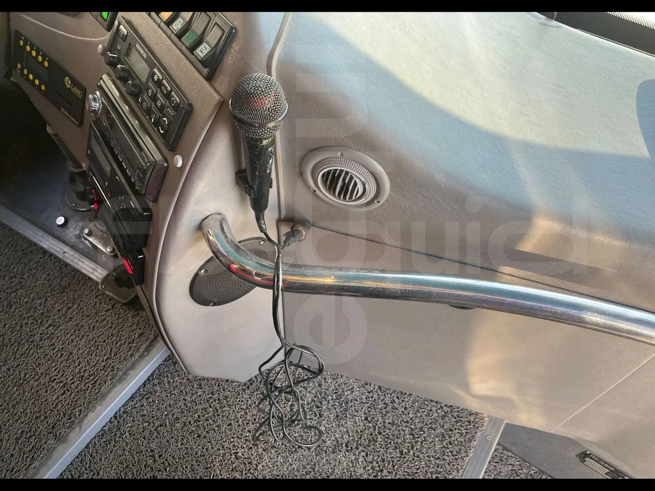 Iveco 397E 397E12.45 - Euro4 - 331kW - 12.850mt - hostes microphone accessories photo