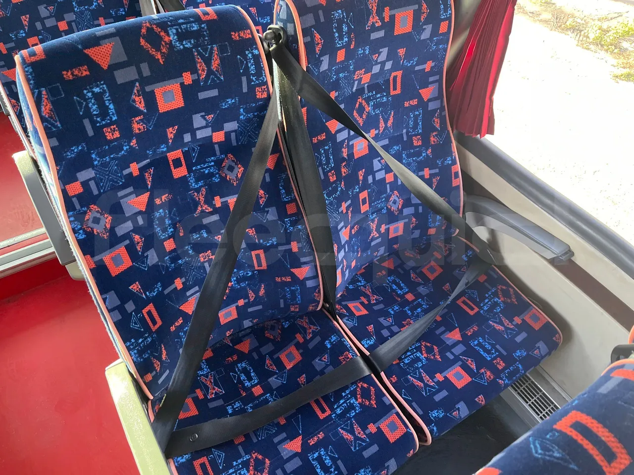 Iveco 397E 397E12.45 - Euro4 - 331kW - 12.850mt - central seat safety belt