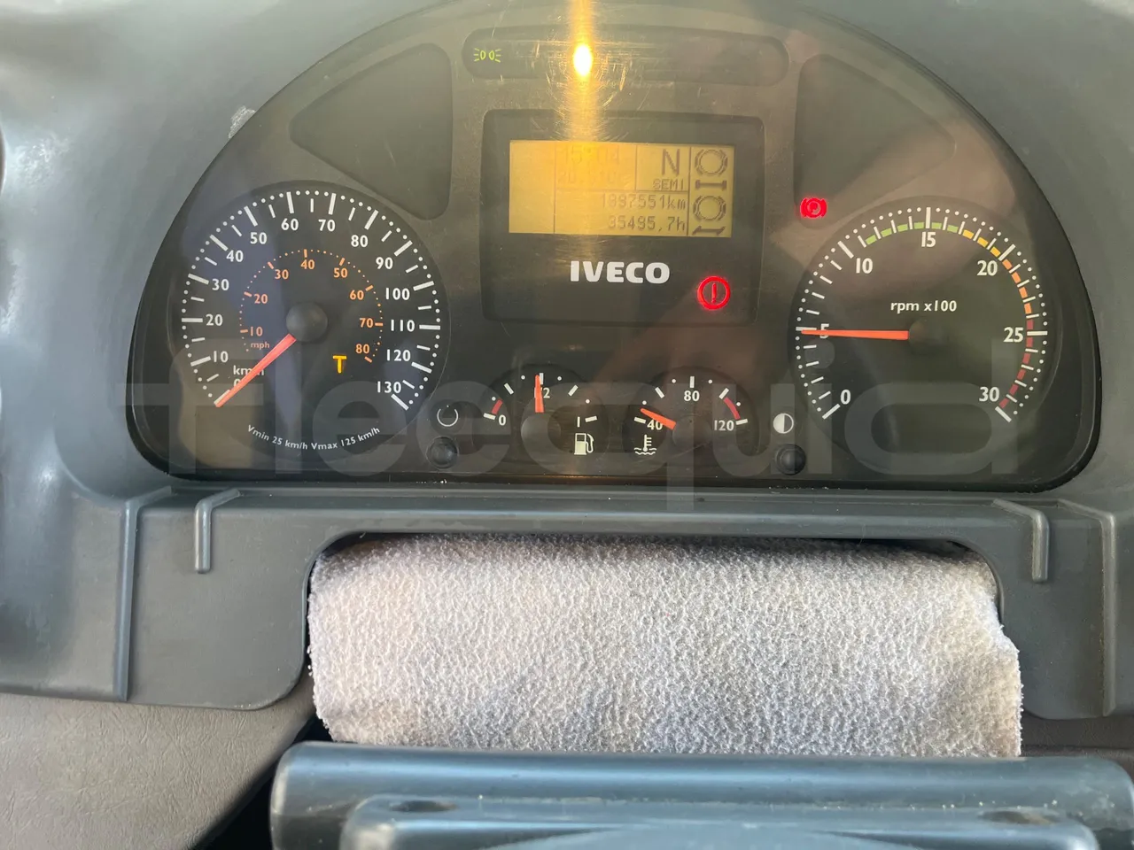 Iveco 397E 397E12.45 - Euro4 - 331kW - 12.850mt - dashboard lights on