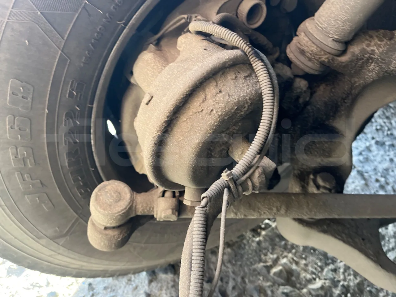 Iveco 397E 397E12.45 - Euro4 - 331kW - 12.850mt - front brake calipers right