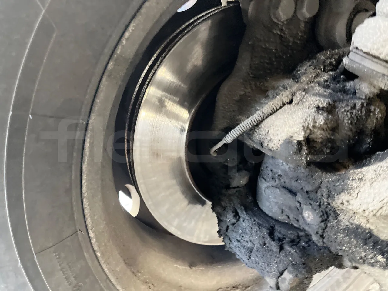 Iveco 397E 397E12.45 - Euro4 - 331kW - 12.850mt - front discs left