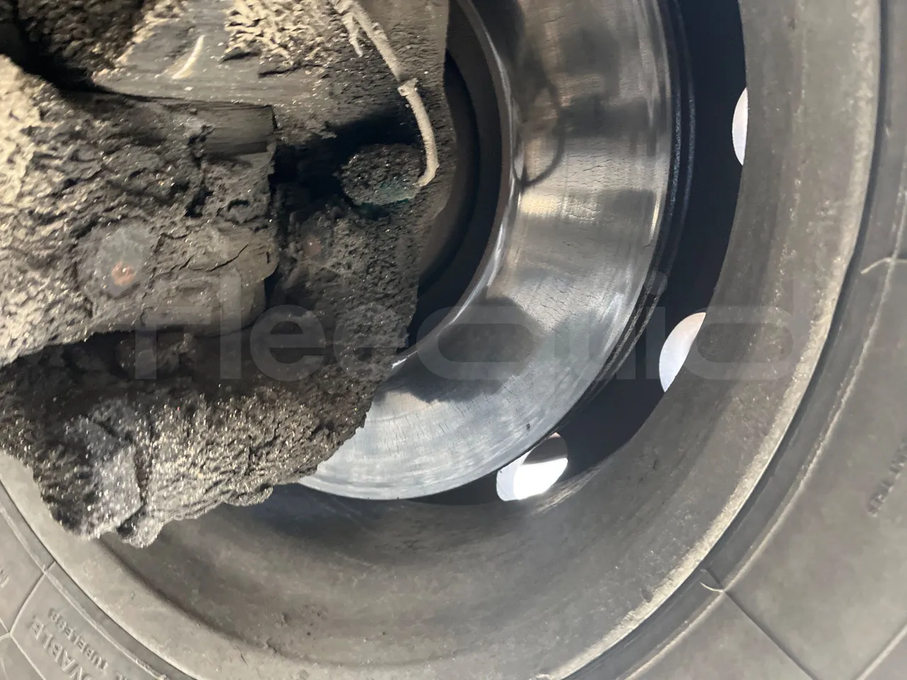 Iveco 397E 397E12.45 - Euro4 - 331kW - 12.850mt - front discs right