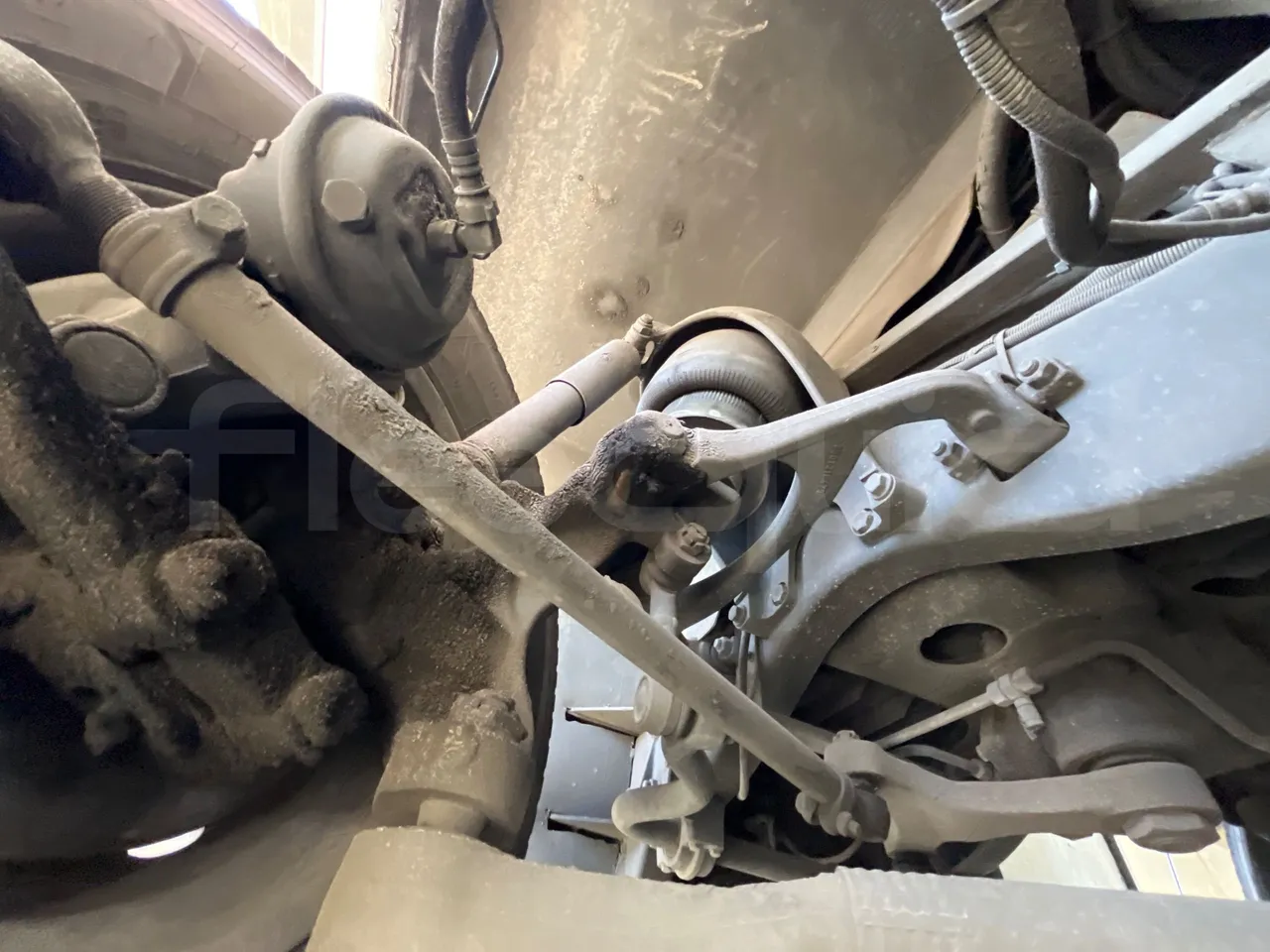 Iveco 397E 397E12.45 - Euro4 - 331kW - 12.850mt - front shock absorbers right