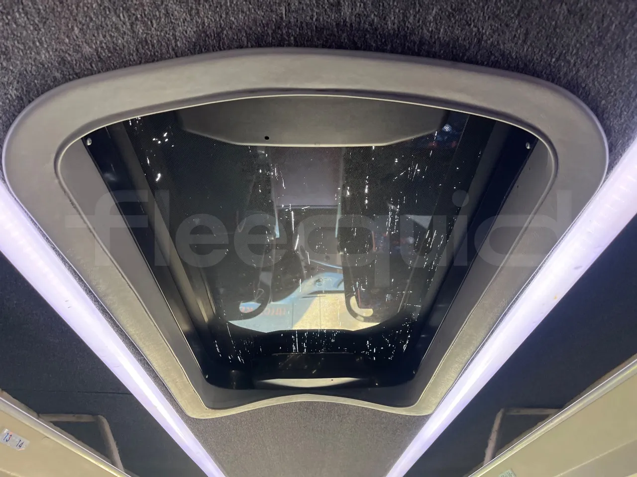 Iveco 397E 397E12.45 - Euro4 - 331kW - 12.850mt - roof hatch 1