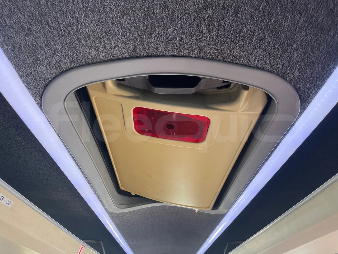 Iveco 397E 397E12.45 - Euro4 - 331kW - 12.850mt - roof hatch 2