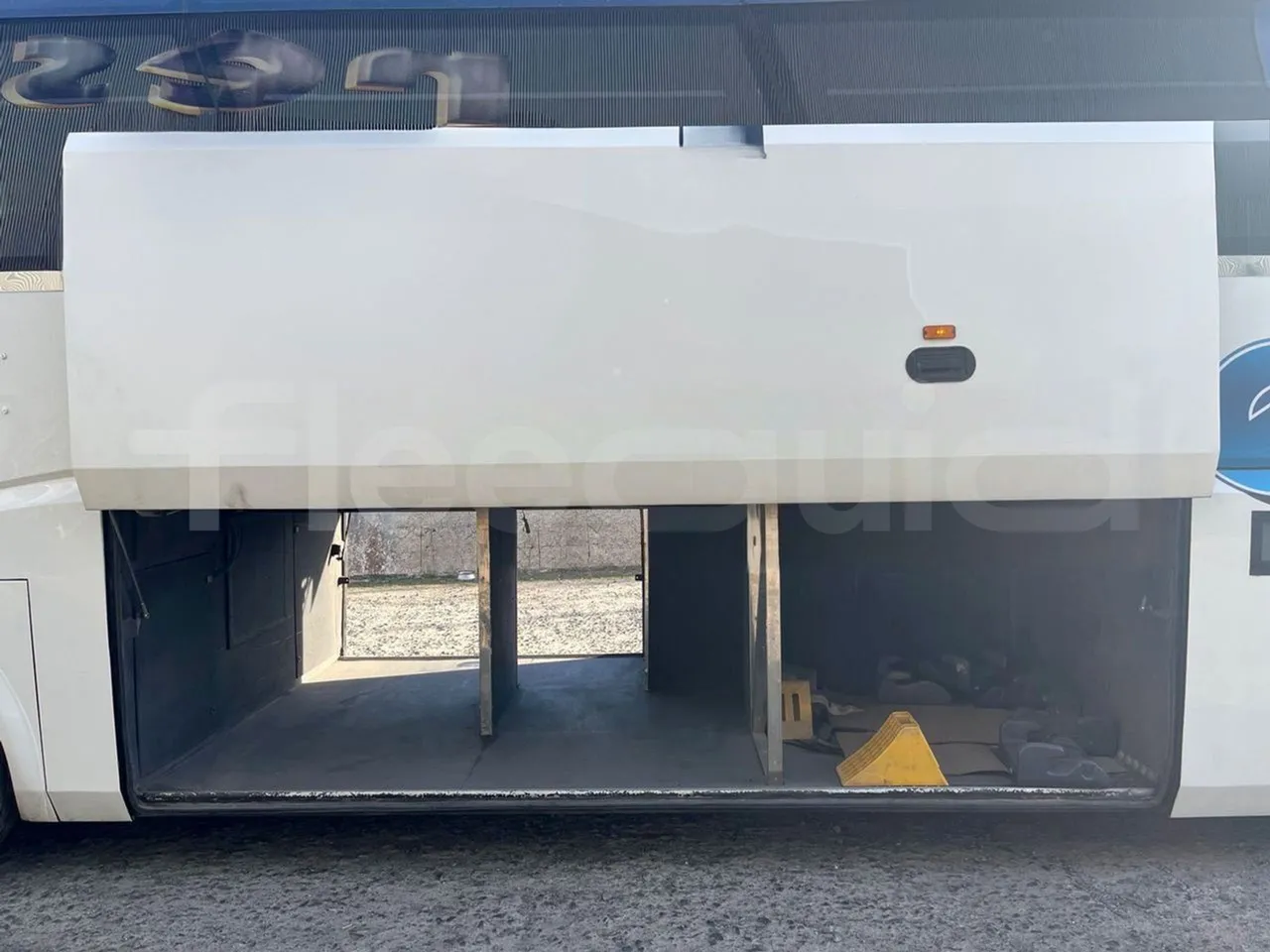 Iveco 397E 397E12.45 - Euro4 - 331kW - 12.850mt - luggage rack photo