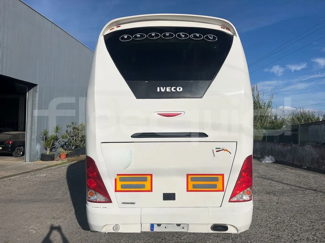 Iveco 397E 397E12.45 - Euro4 - 331kW - 12.850mt - rear hatch closed