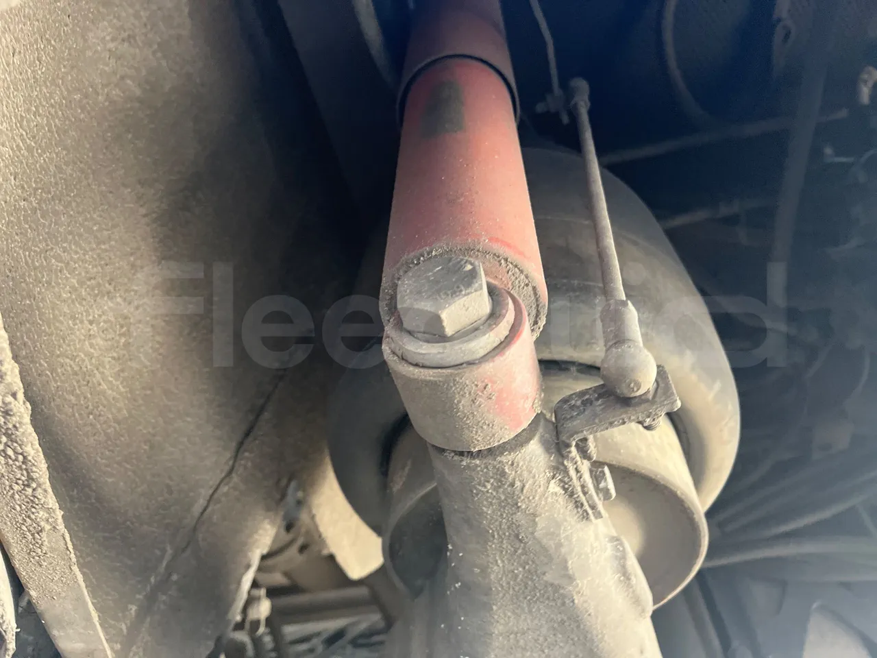 Iveco 397E 397E12.45 - Euro4 - 331kW - 12.850mt - axle 2 shock absorbers 2 left