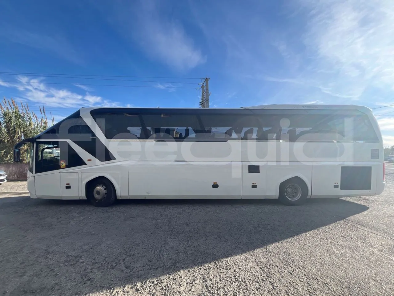 Iveco 397E 397E12.45 - Euro4 - 331kW - 12.850mt - left side photo