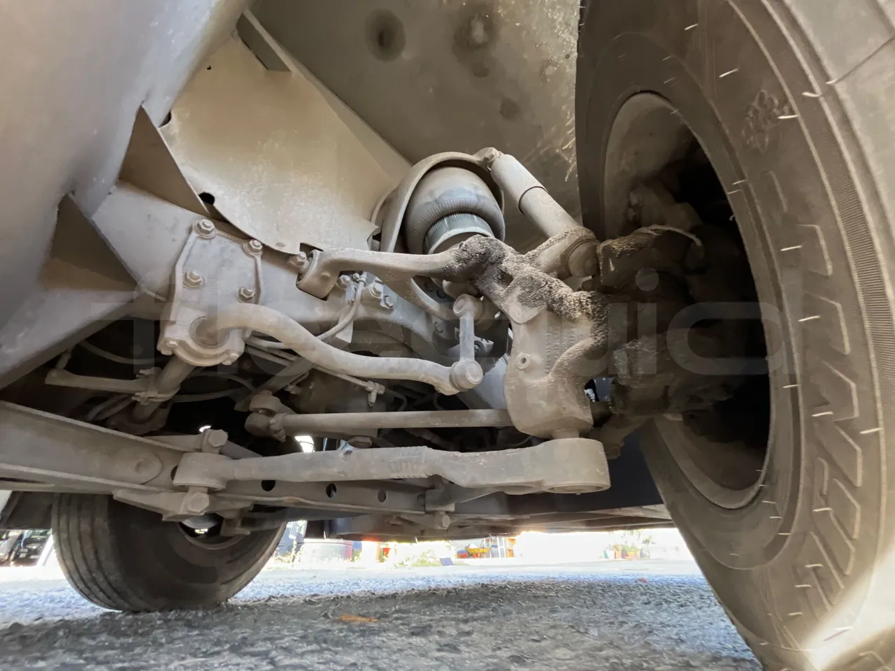 Iveco 397E 397E12.45 - Euro4 - 331kW - 12.850mt - front axle right side