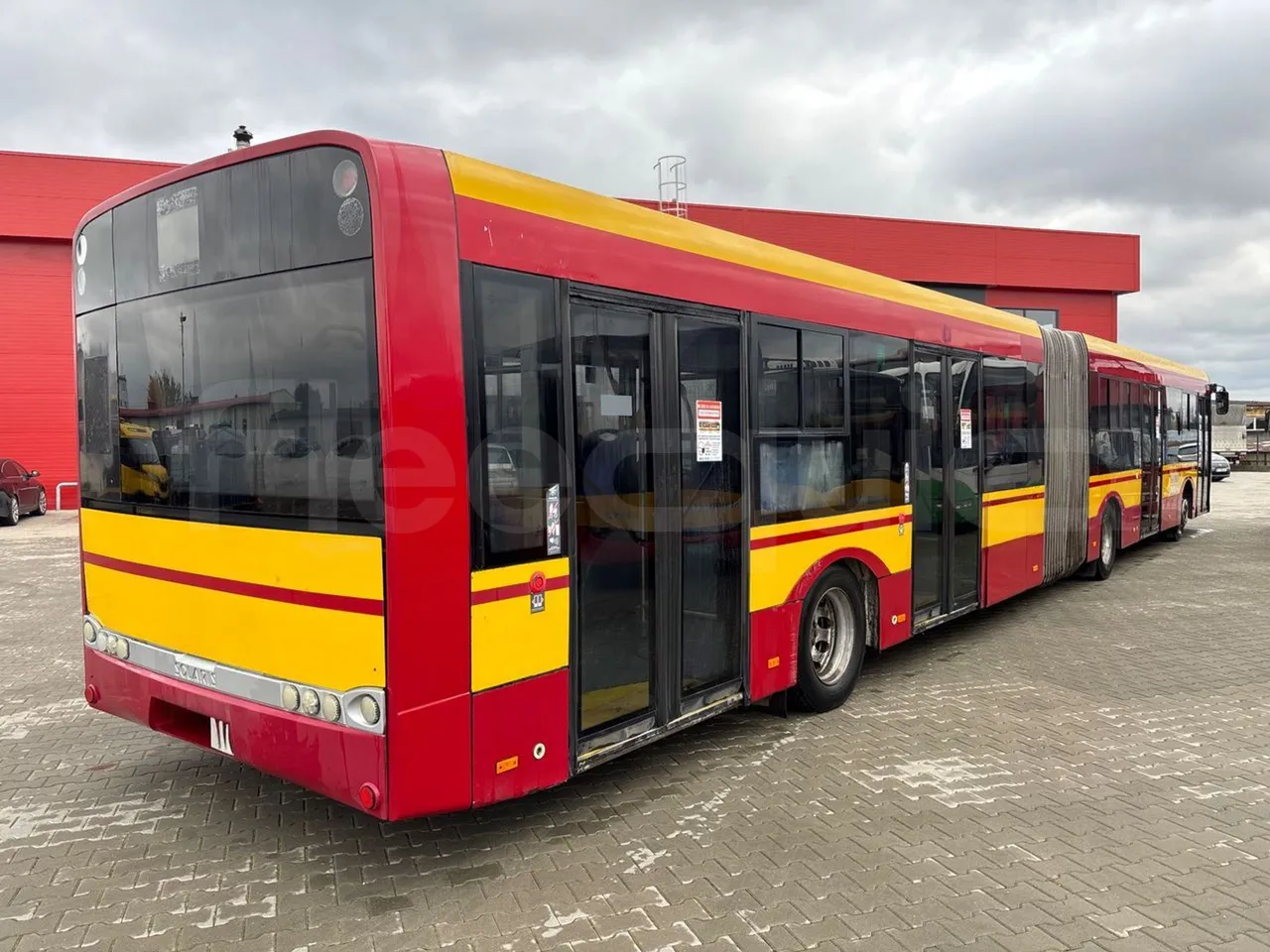 Solaris Urbino 18 -EUR3 - 231kW - 18m - 3/4 right rear doors closed