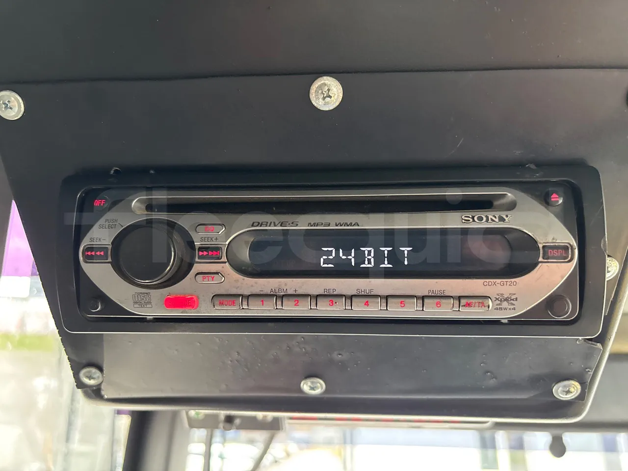 Solaris Urbino 18 -EUR3 - 231kW - 18m - radio accessories photo