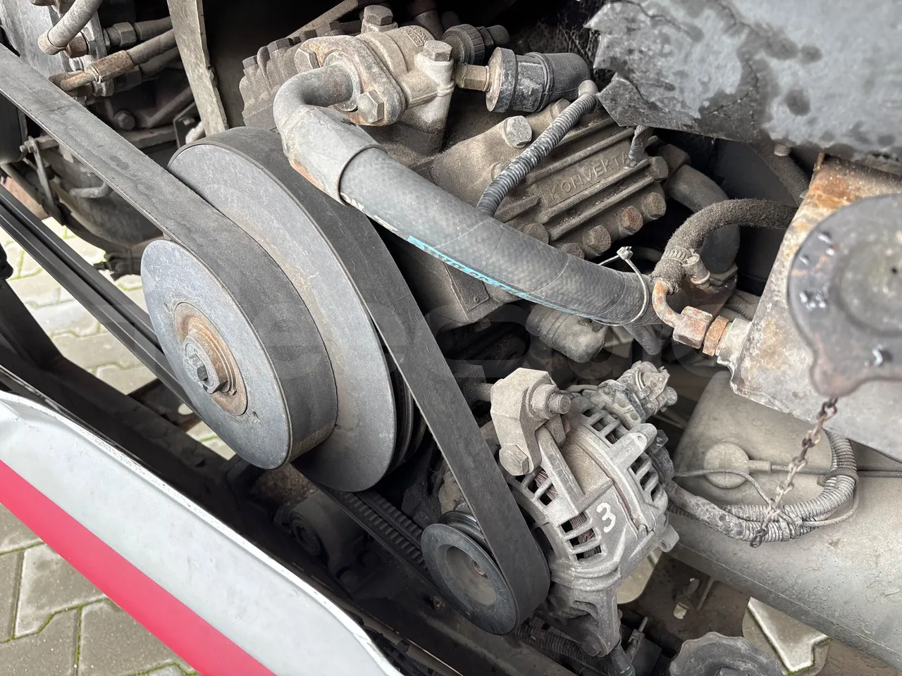 Solaris Urbino 18 -EUR3 - 231kW - 18m - air conditioning compressor