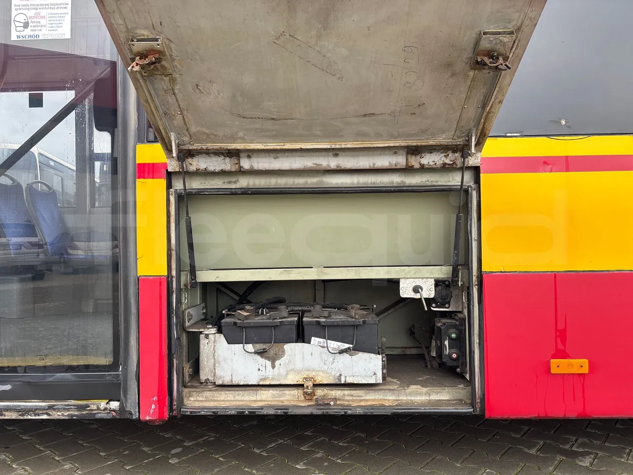 Solaris Urbino 18 -EUR3 - 231kW - 18m - external compartments photo