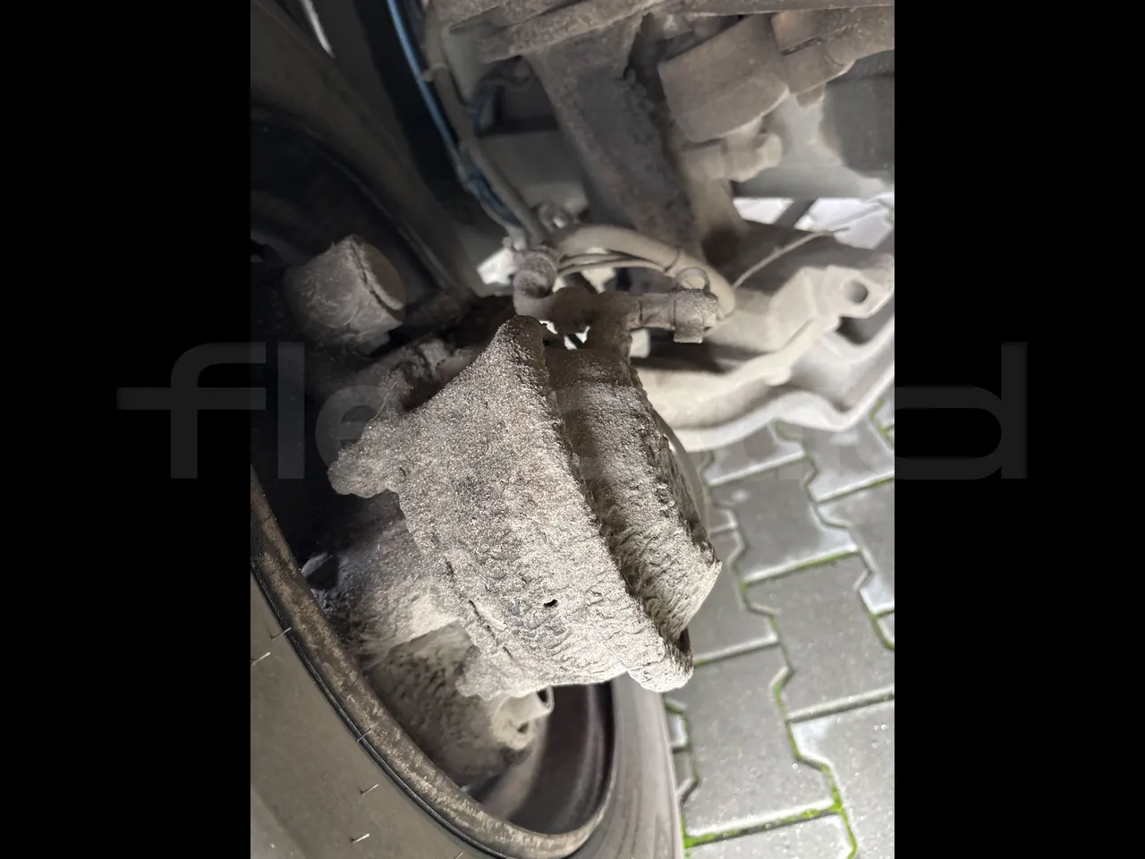 Solaris Urbino 18 -EUR3 - 231kW - 18m - front brake calipers right