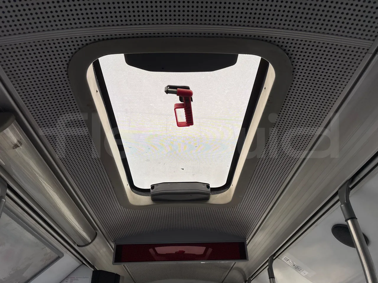 Solaris Urbino 18 -EUR3 - 231kW - 18m - roof hatch 1