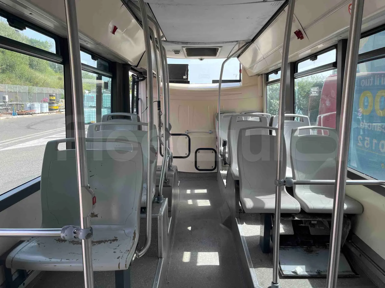 Iveco Citelis - Reverse Seats From Middle Position