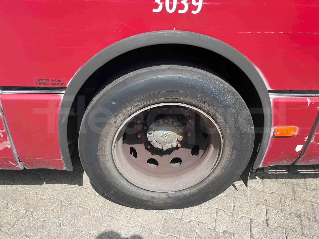 Iveco Citelis - Second Axle Left Side: Complete Wheel