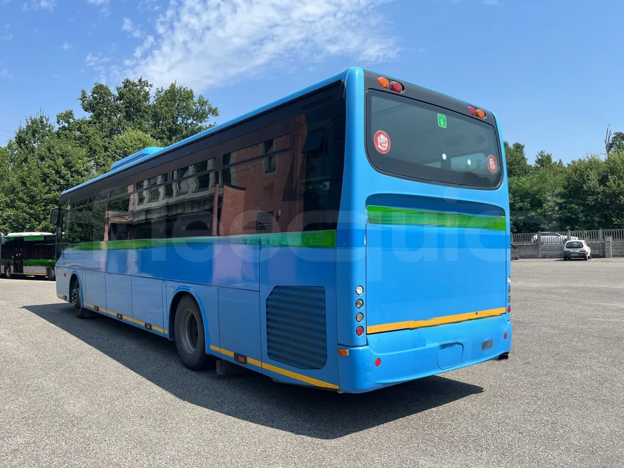 Iveco Crossway - 3/4 Rear Left Side