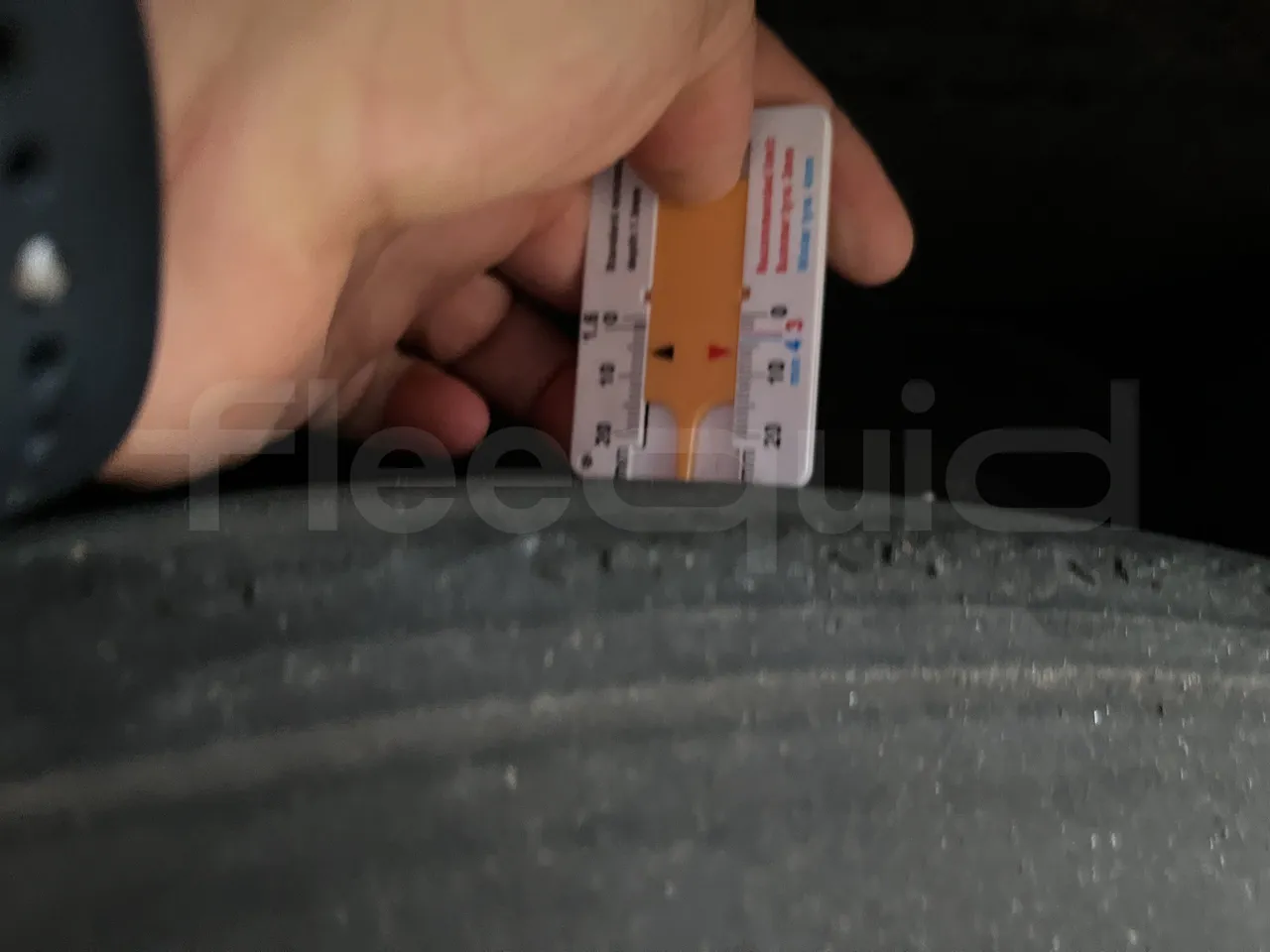 Iveco Crossway - First Axle Left Side: Tyre Thickness