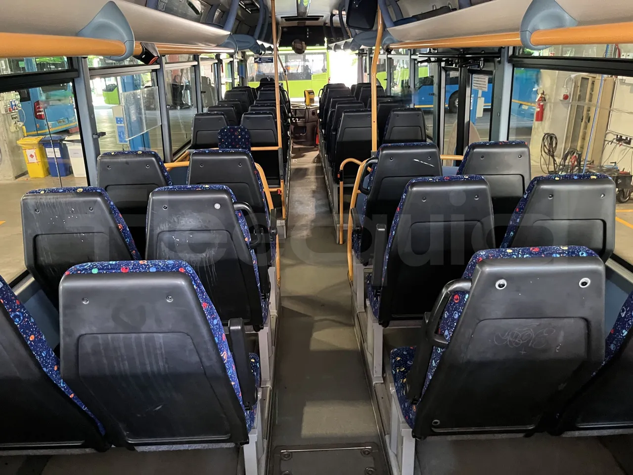 Iveco Crossway - Reverse Seats From Middle Position