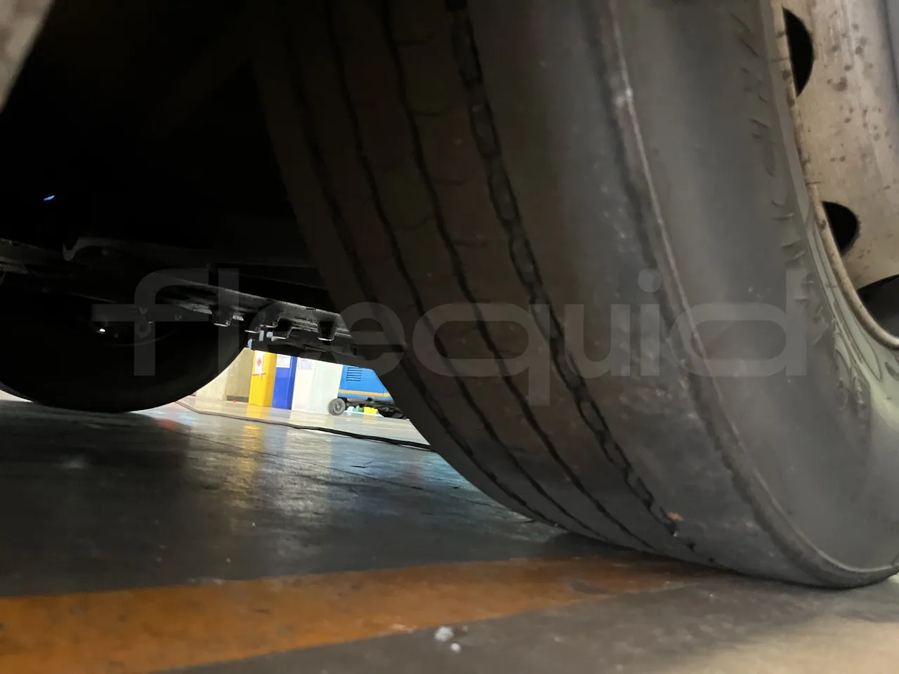 Iveco Crossway - Second Axle Left Side: Tyre Tread