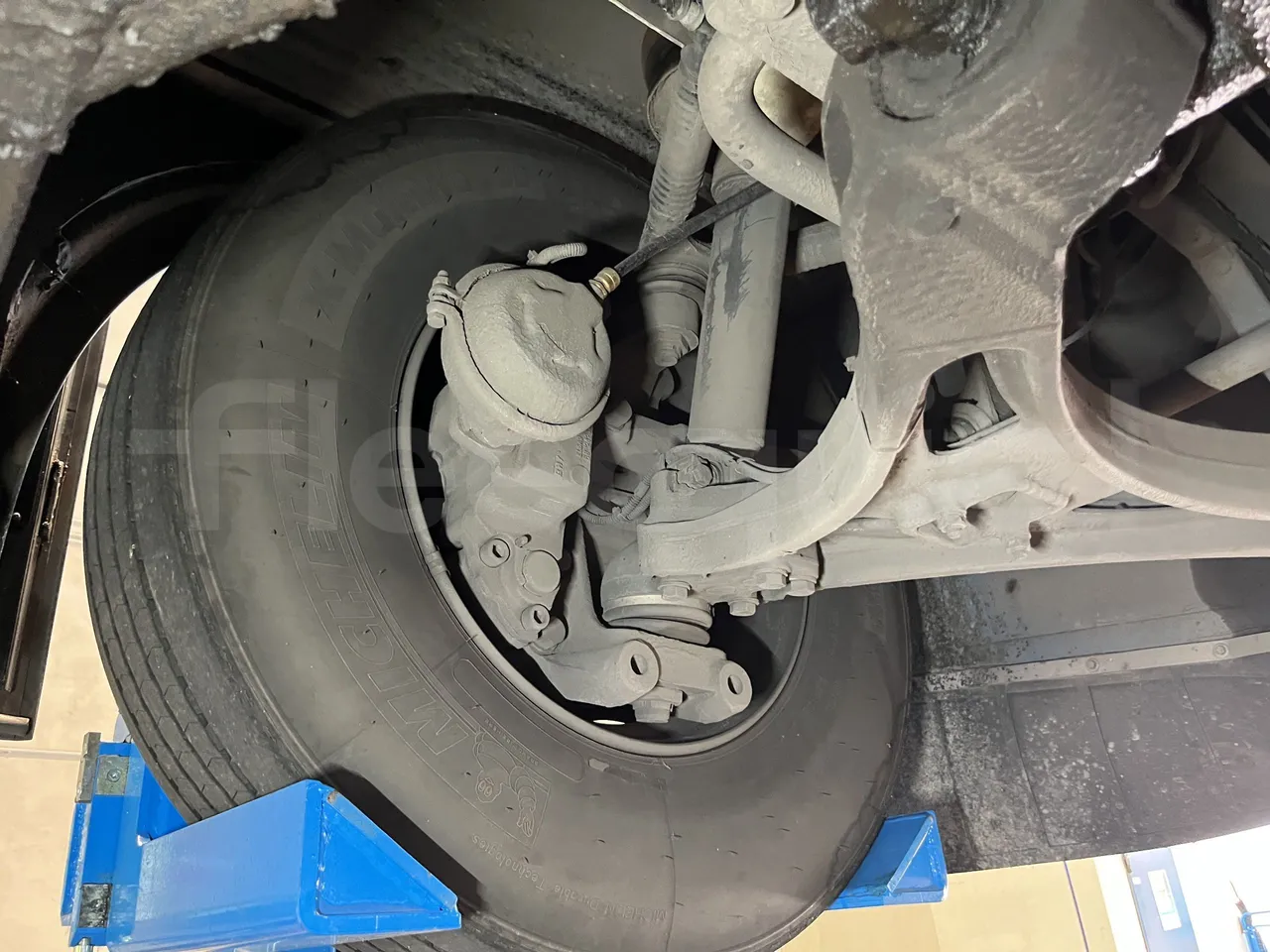 Iveco Crossway - Third Axle Left Side: Tyre Tread