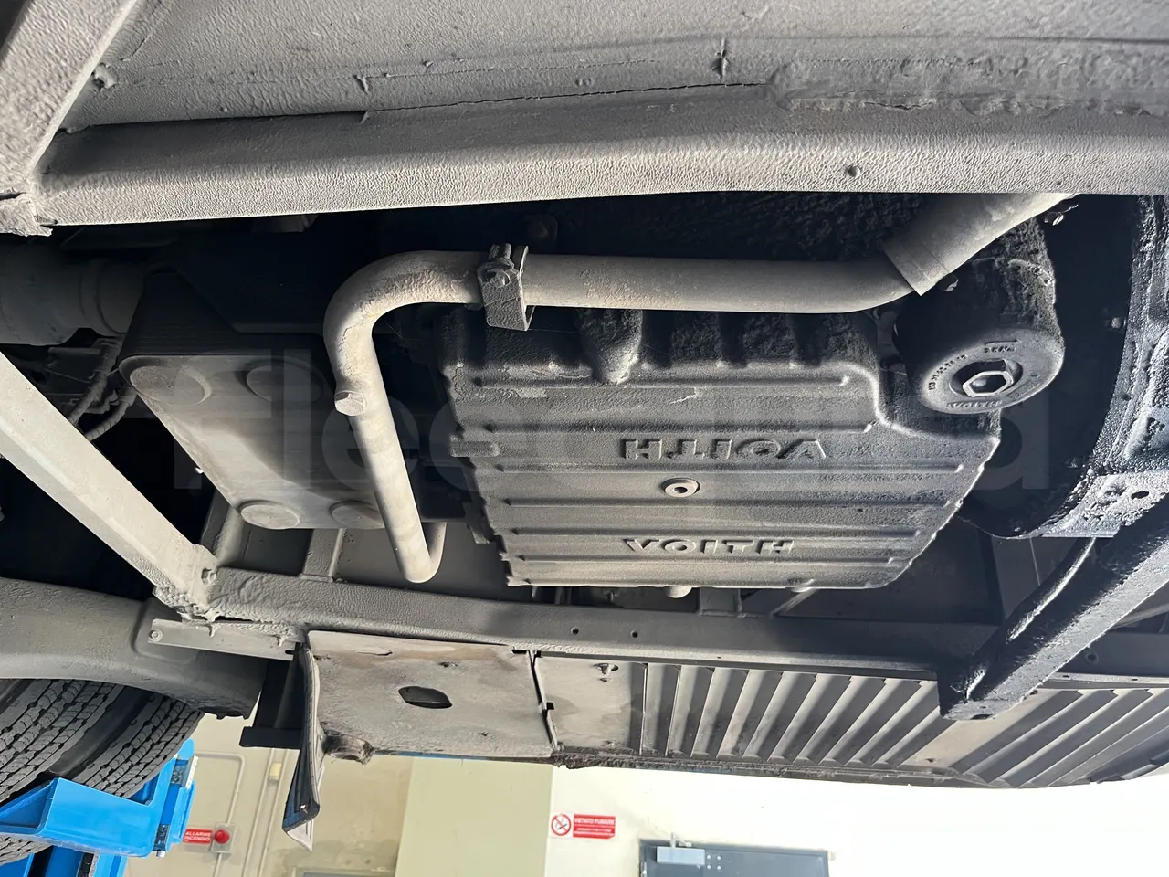 Iveco Crossway - Second Axle Left Side