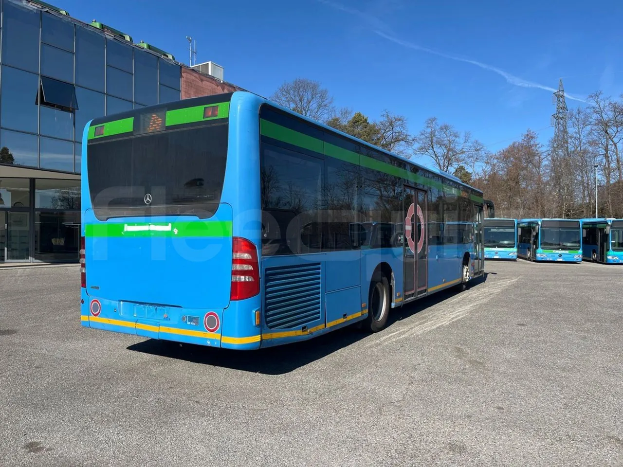 Mercedes-Benz Citaro O530 - Euro4 - 210kW - 11.950m - 3/4 right rear doors closed