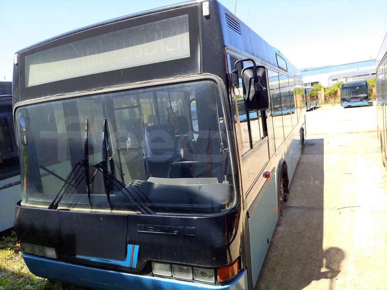 Neoplan N4011 N4011 CTGM/ Euro 0 - 177Kw - 10,200 Mt - Base cover photo