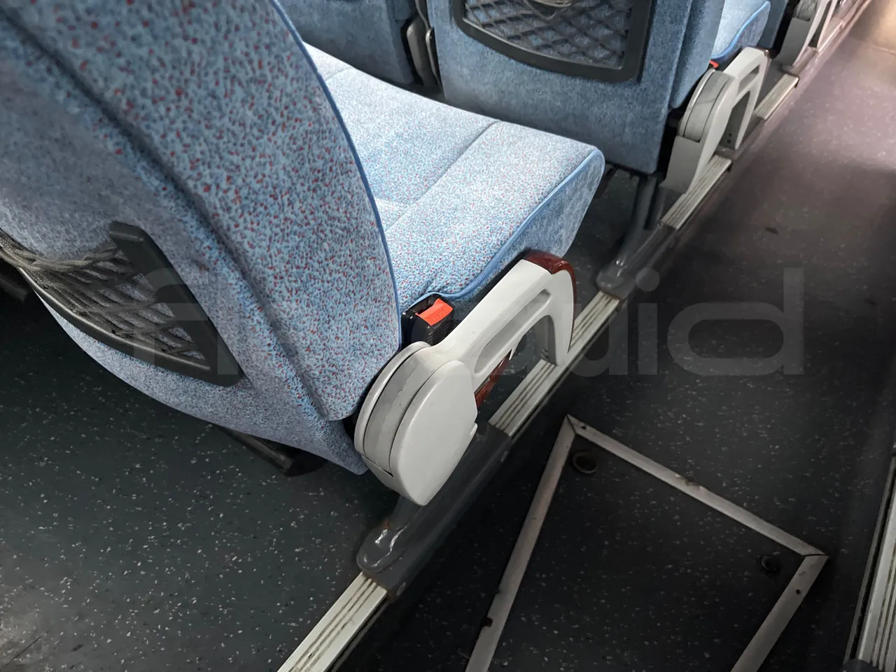 Irisbus 397E.12 397E.12 - Euro5 - 331kW -  12.410mt - armrest detail photo