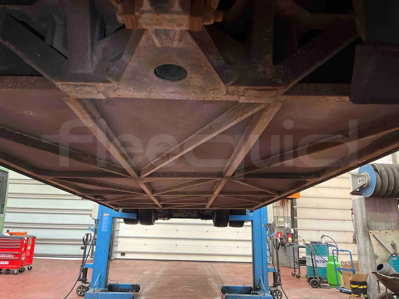 Irisbus 397E.12 397E.12 - Euro5 - 331kW -  12.410mt - axle 2 discs right