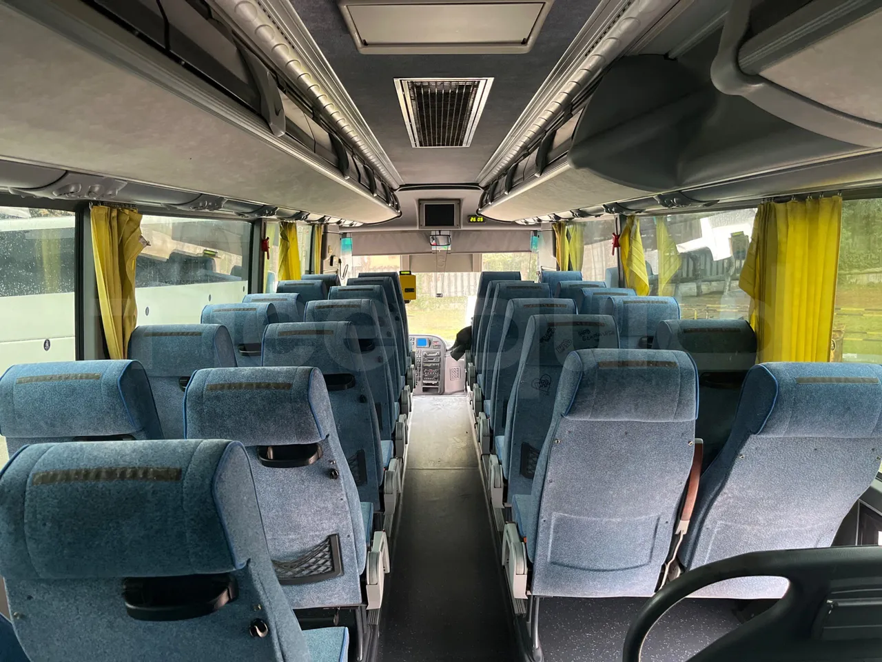 Irisbus 397E.12 397E.12 - Euro5 - 331kW -  12.410mt - forward view middle aisle